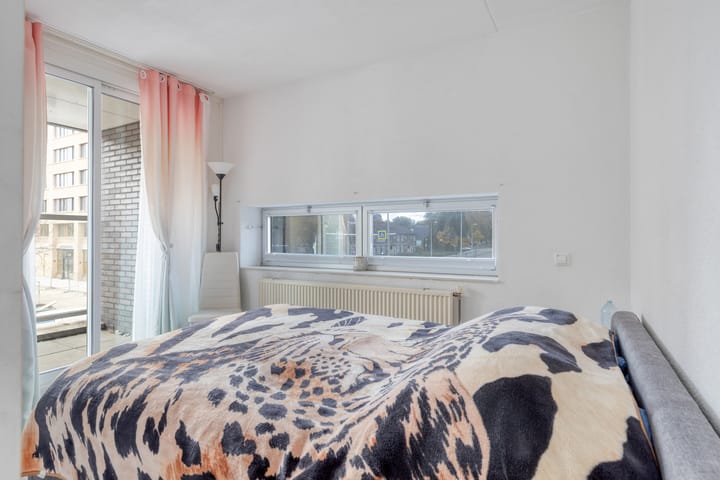 Photo 22 of Osdorper Ban 90-A8