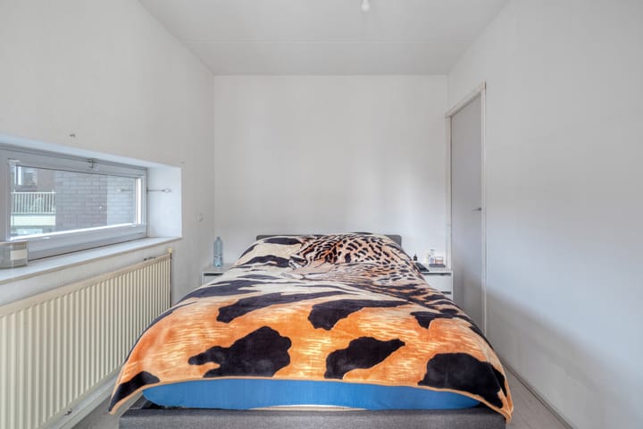 Photo 23 of Osdorper Ban 90-A8