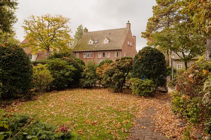 Foto 42 van Helmlaan 13