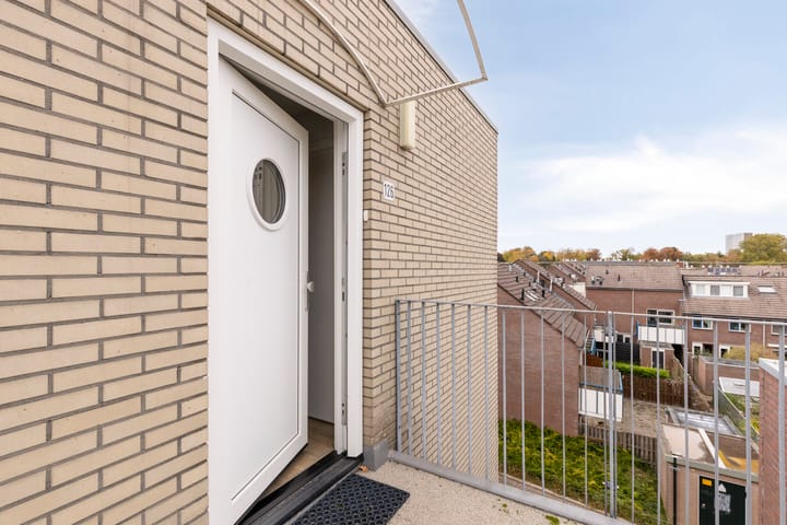 Foto 4 van Gazellestraat 126