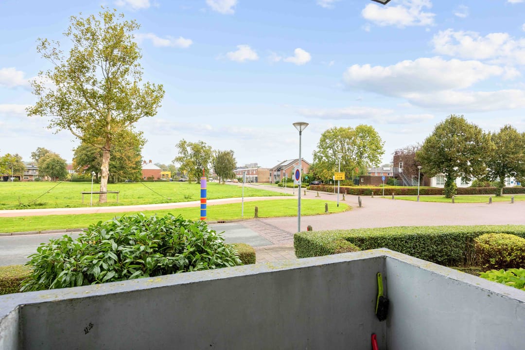 Photo 16 of Jachtlaan 18