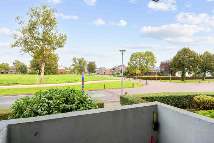 Photo 16 of Jachtlaan 18