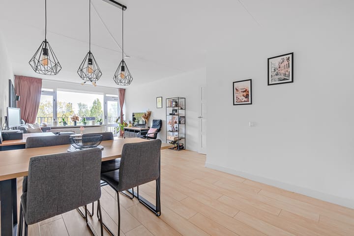 Photo 33 of Witte de Withlaan 22