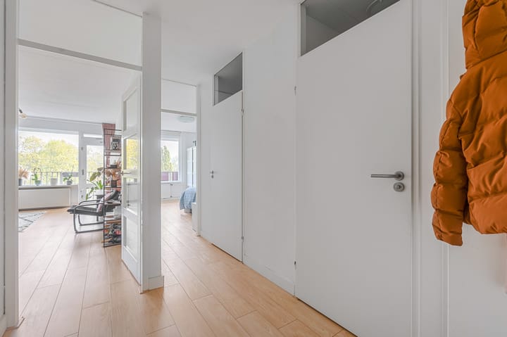 Photo 35 of Witte de Withlaan 22