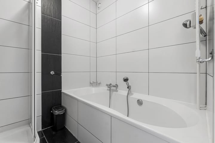 Photo 43 of Witte de Withlaan 22