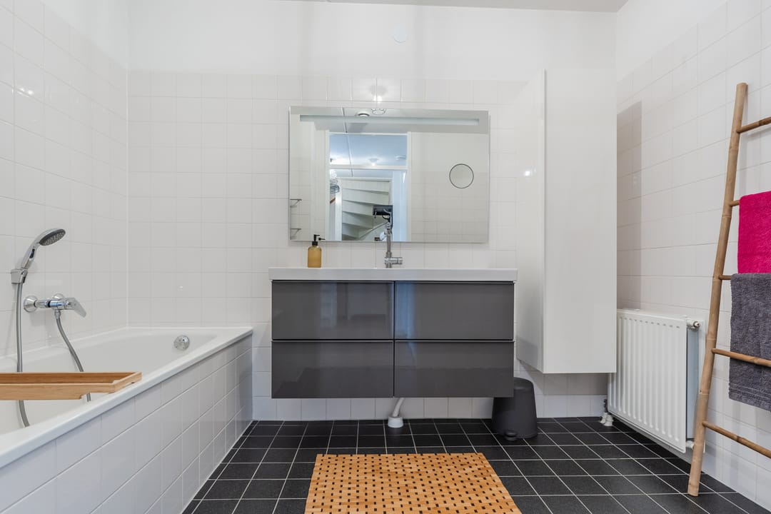 Photo 16 of Pieter Doelmanstraat 13-E