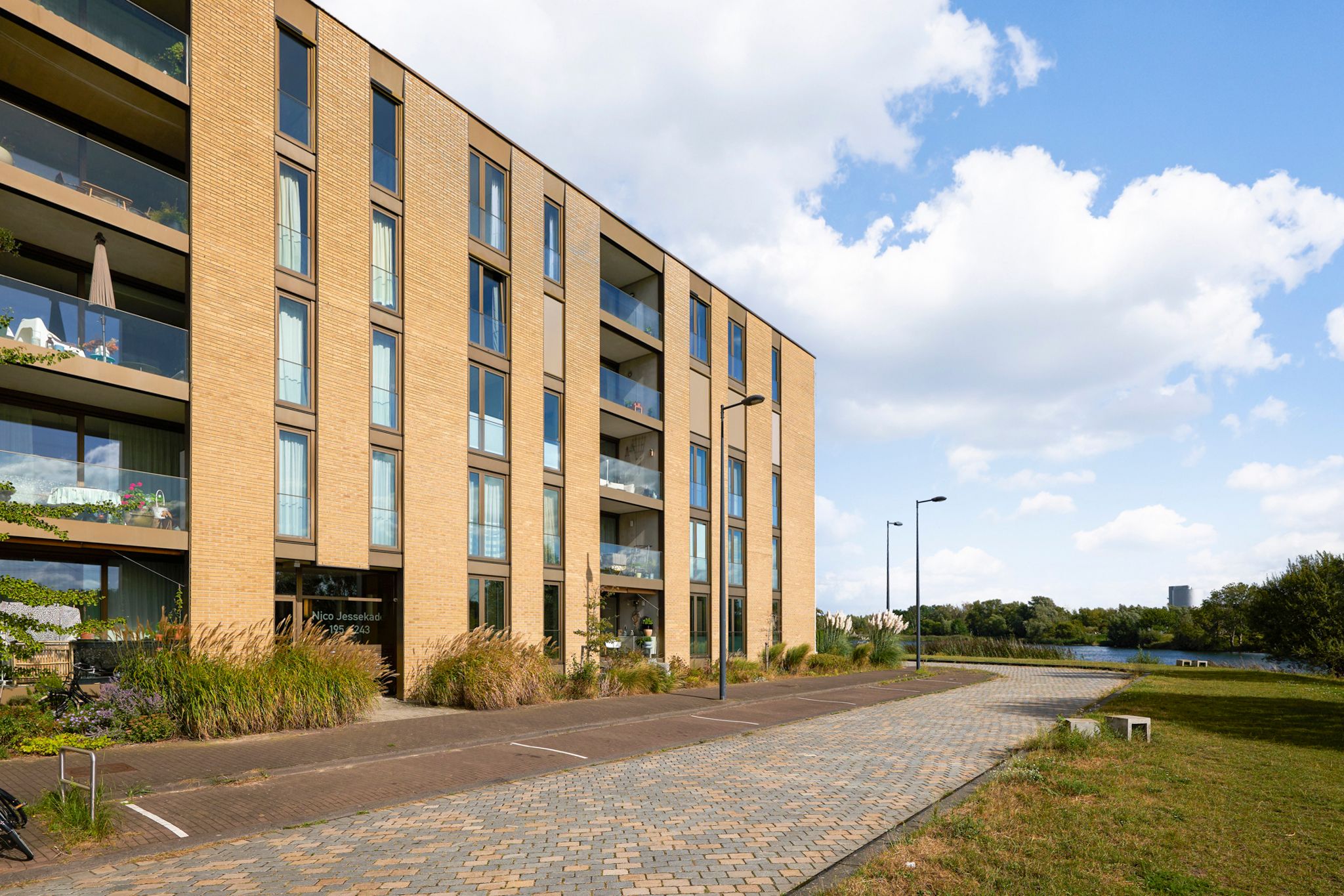 Foto 27 van Nico Jessekade 197