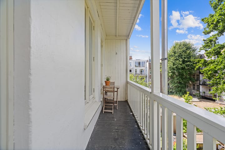 Foto 12 van Van Ostadestraat 15-2A