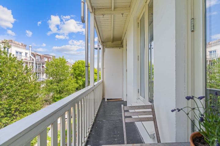 Foto 14 van Van Ostadestraat 15-2A