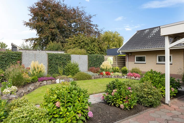 Photo 3 of Jeltingalaan 66