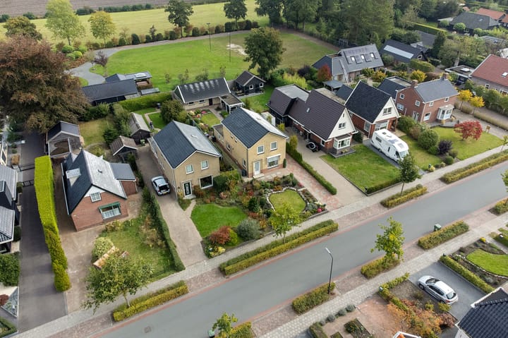 Photo 10 of Jeltingalaan 66