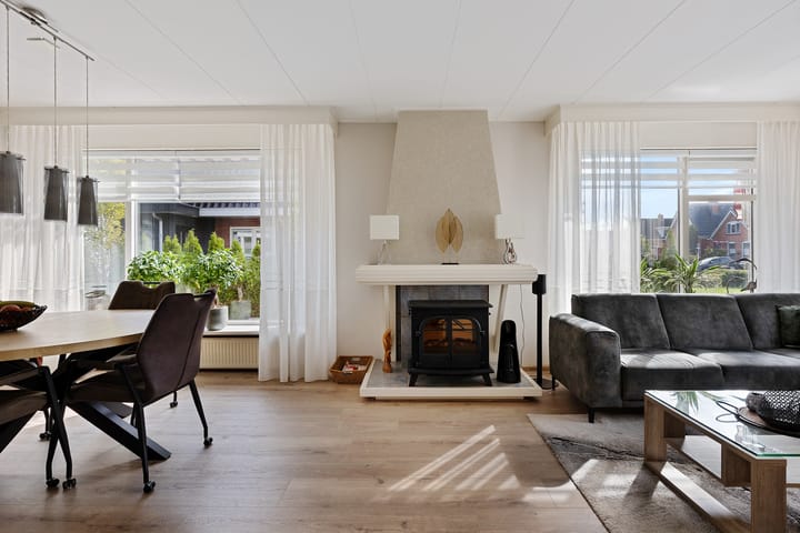 Photo 21 of Jeltingalaan 66