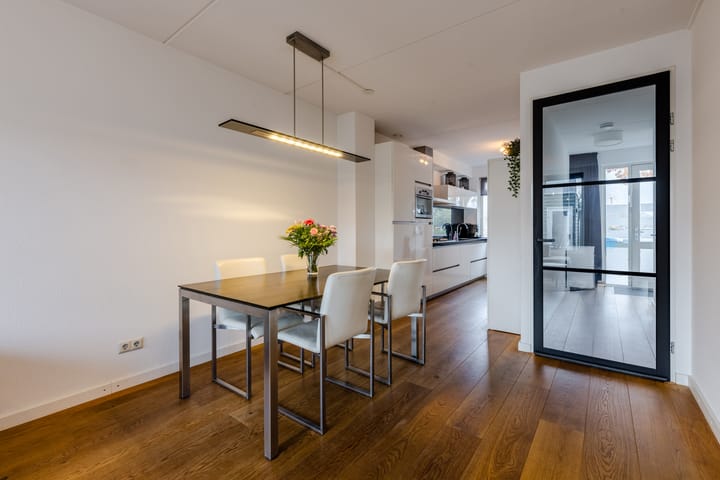 Foto 7 van Meidoorn 67