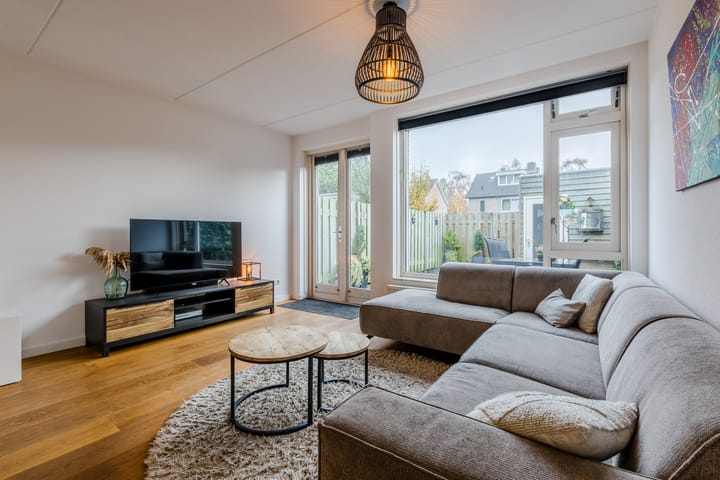 Foto 2 van Meidoorn 67