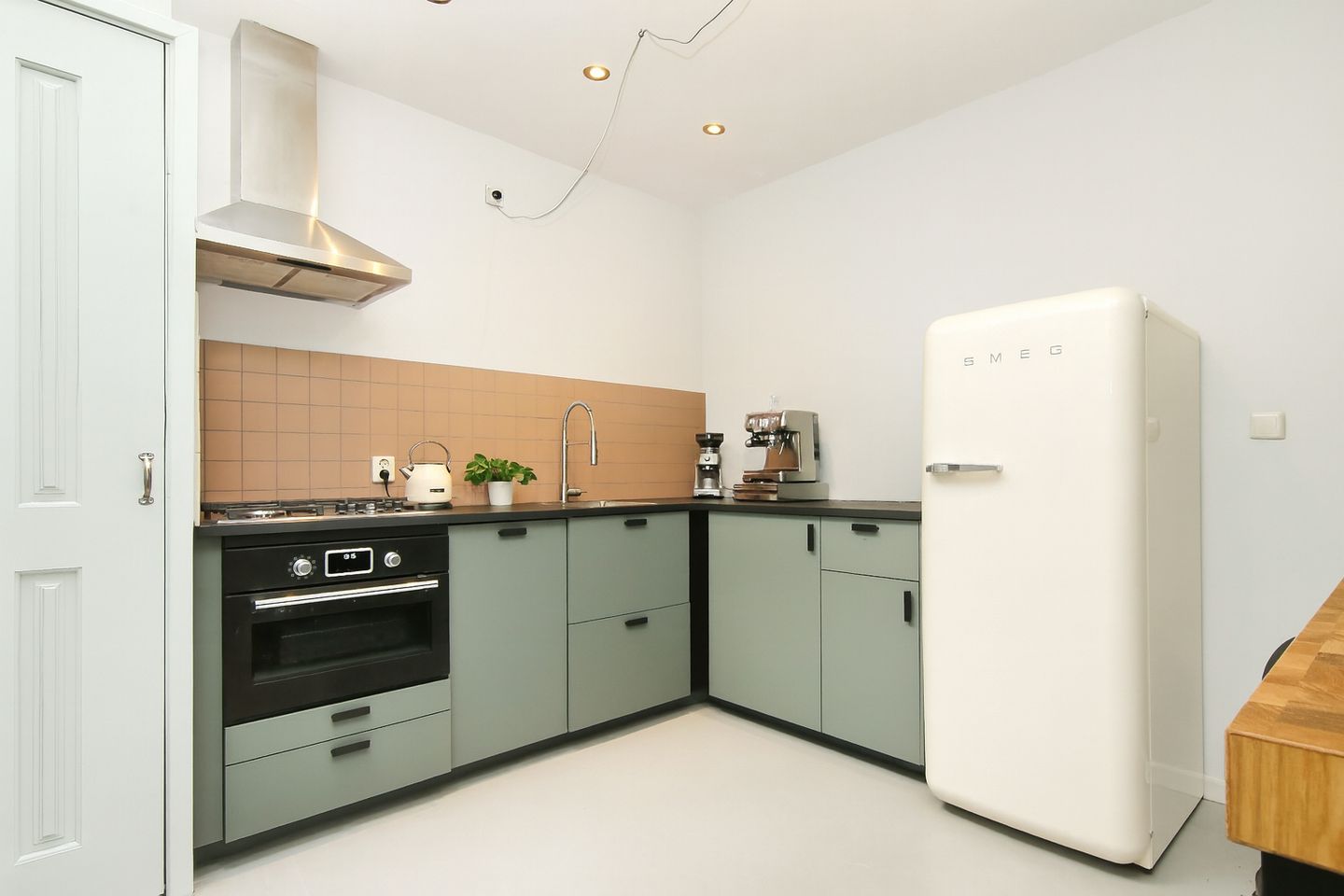 Foto 10 van Lange Margarethastraat 4-ZW