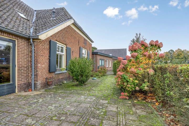 Foto 32 van Kerkhofweg 15