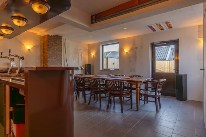 Photo 3 of Van Voortstraat 7