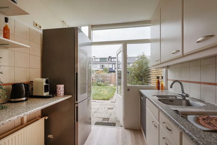 Photo 18 of Van 't Hoffstraat 15