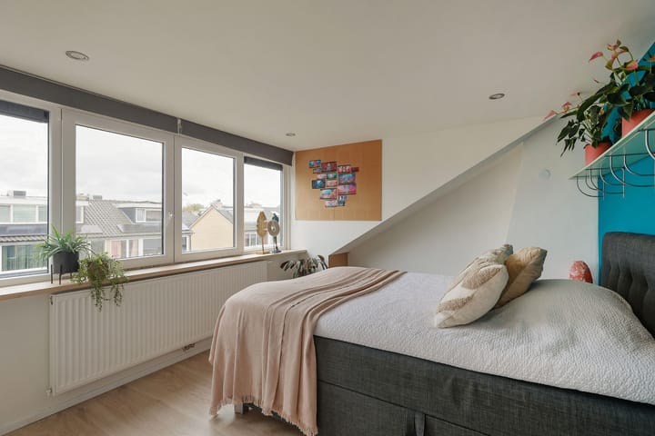 Photo 37 of Van 't Hoffstraat 15