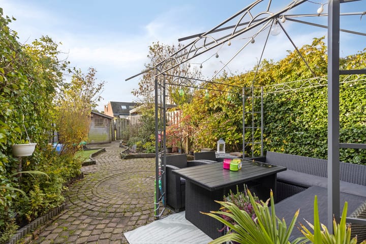 Photo 4 of Doorzwin 1215