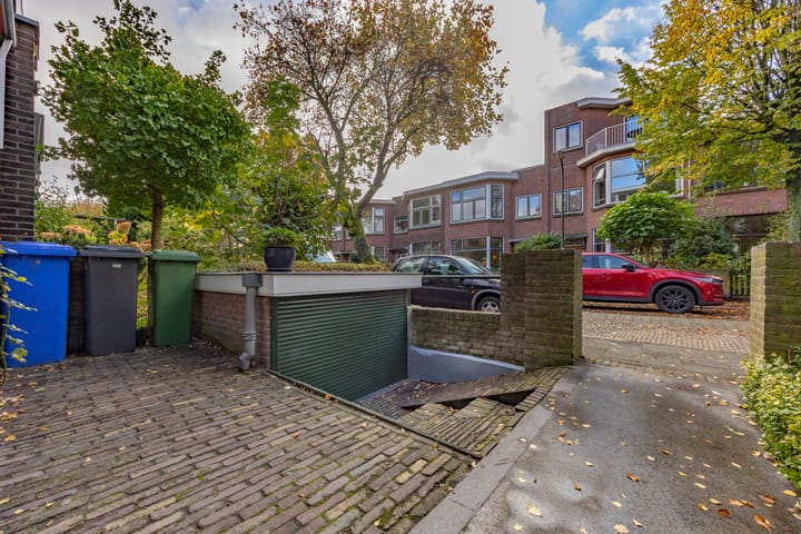 Photo 4 of Bilderdijklaan 71