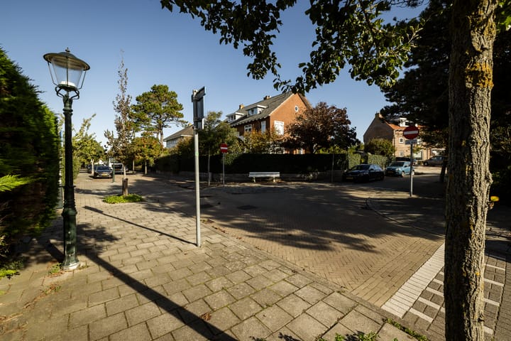 Foto 68 van van Stolbergweg 1