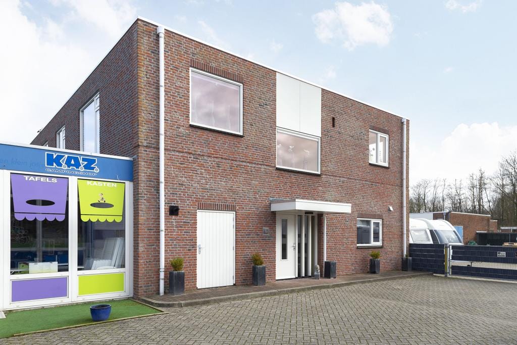 Photo 5 of Installatieweg 8