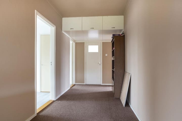 Photo 22 of Installatieweg 8