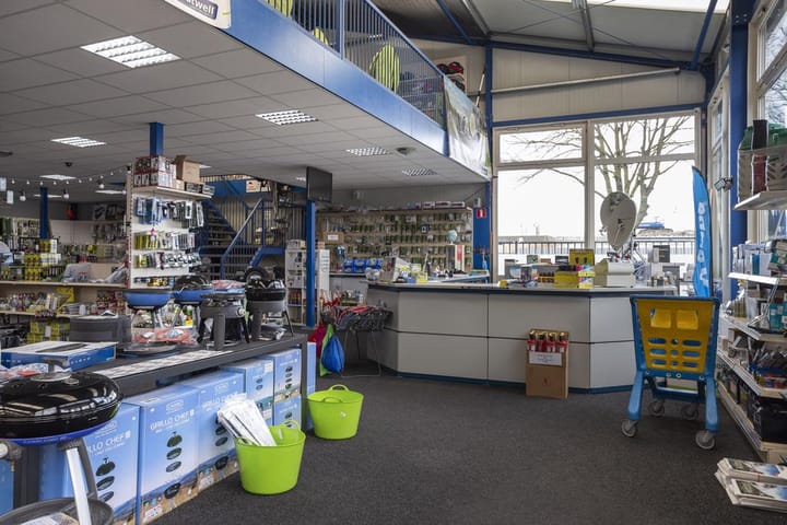 Photo 32 of Installatieweg 8