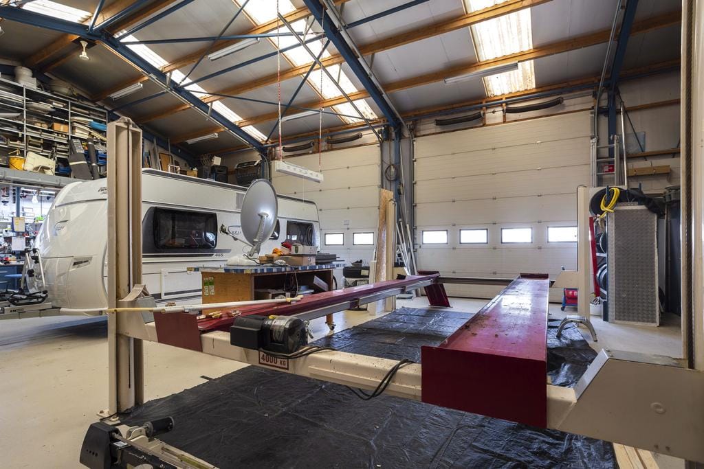 Photo 37 of Installatieweg 8