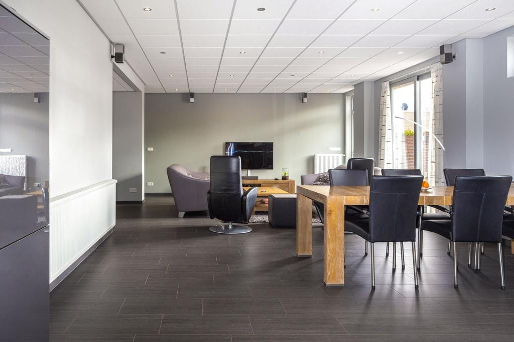 Photo 10 of Installatieweg 8