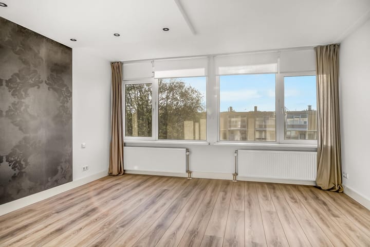 Photo 20 of Karel Doormanlaan 186