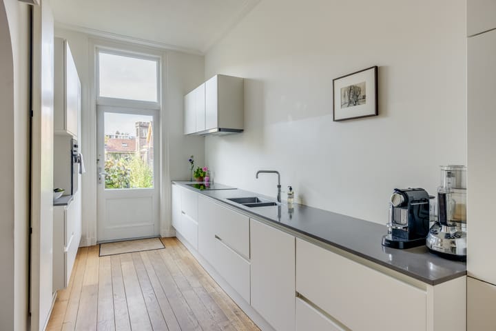 Foto 10 van F.C. Dondersstraat 48