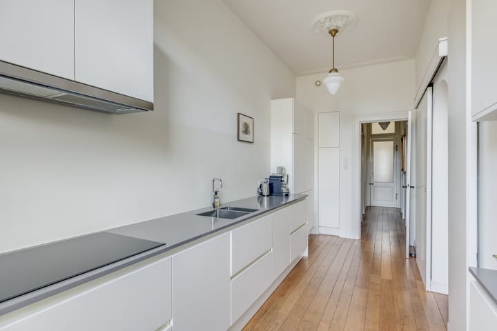 Foto 12 van F.C. Dondersstraat 48