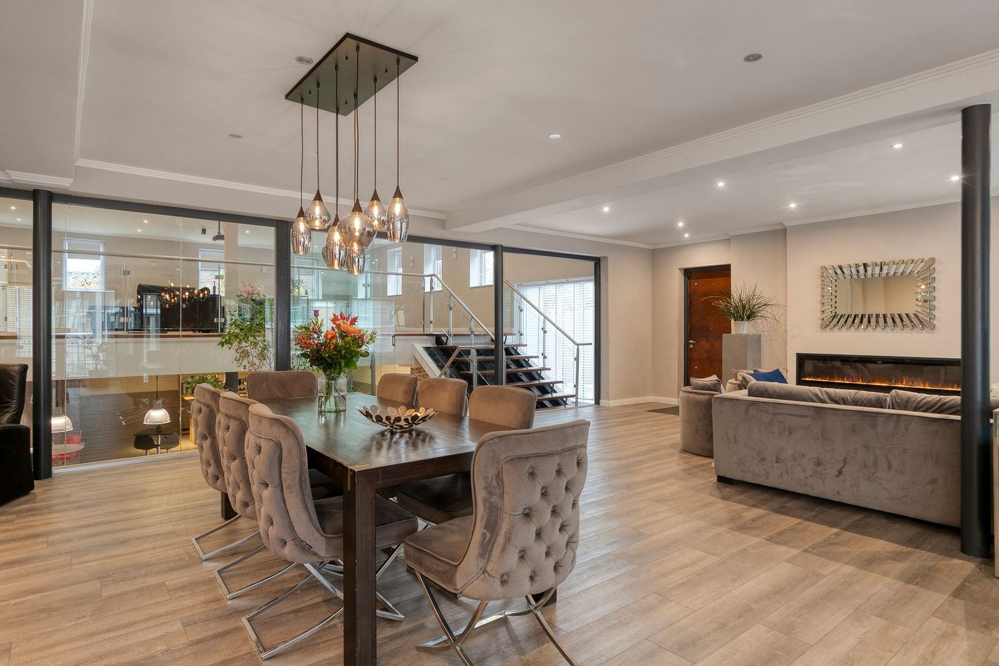 Photo 10 of Larenseweg 23