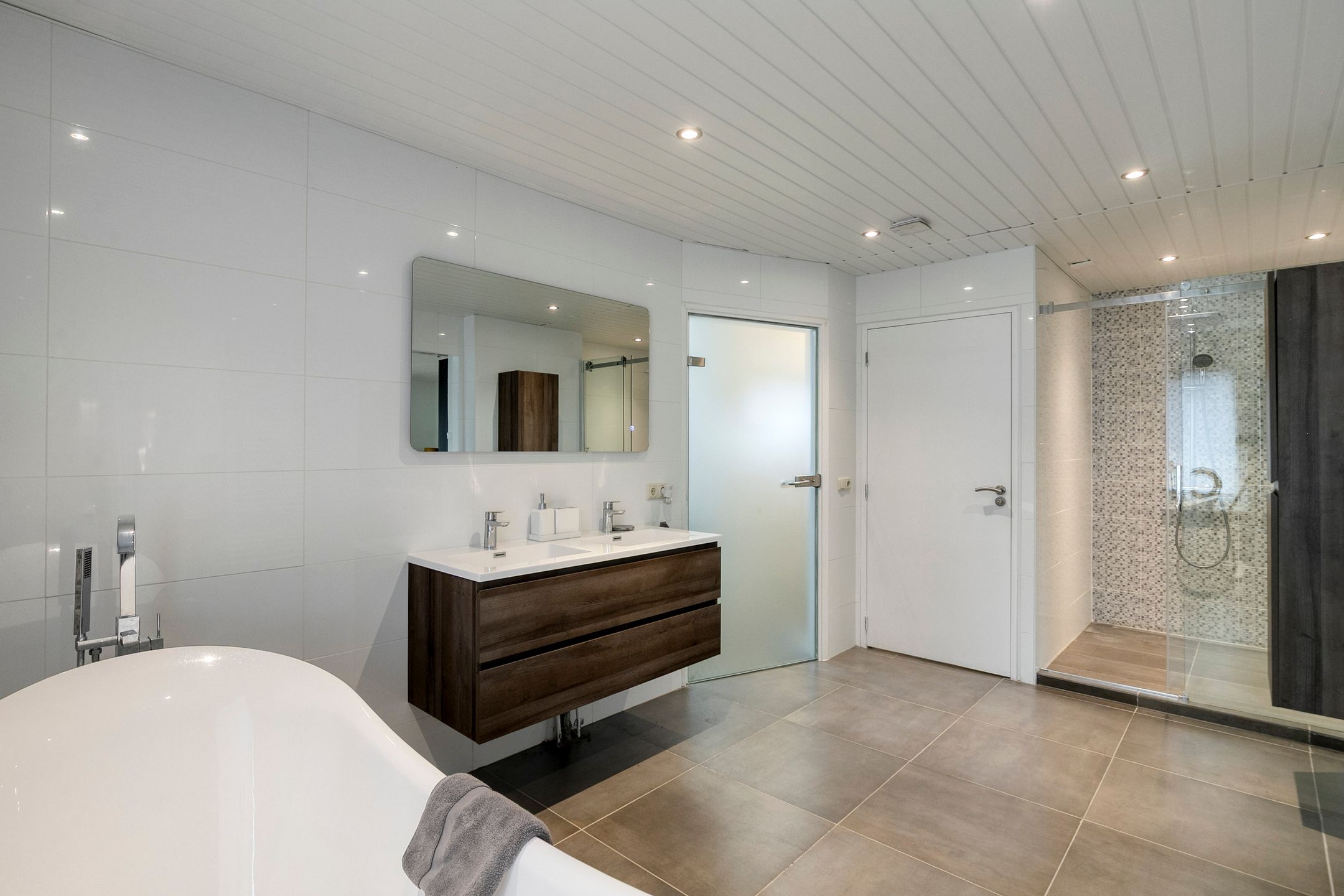 Photo 33 of Larenseweg 23