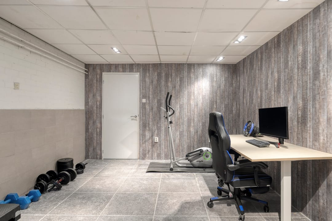 Photo 41 of Larenseweg 23