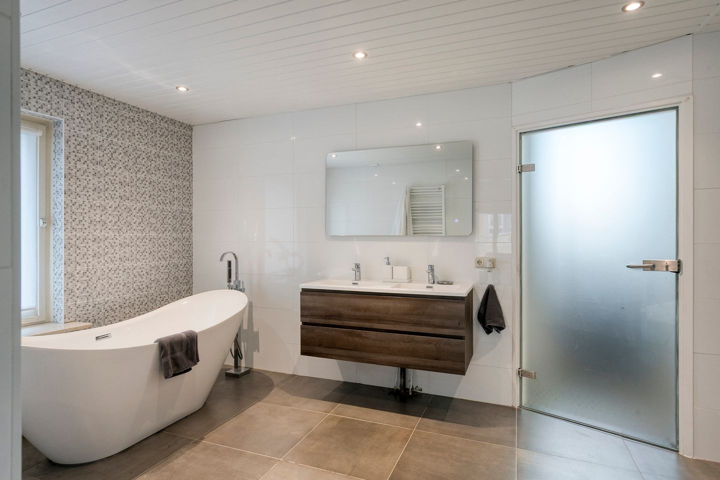 Photo 34 of Larenseweg 23