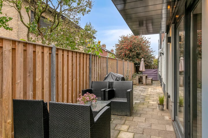 Foto 53 van Larenseweg 23