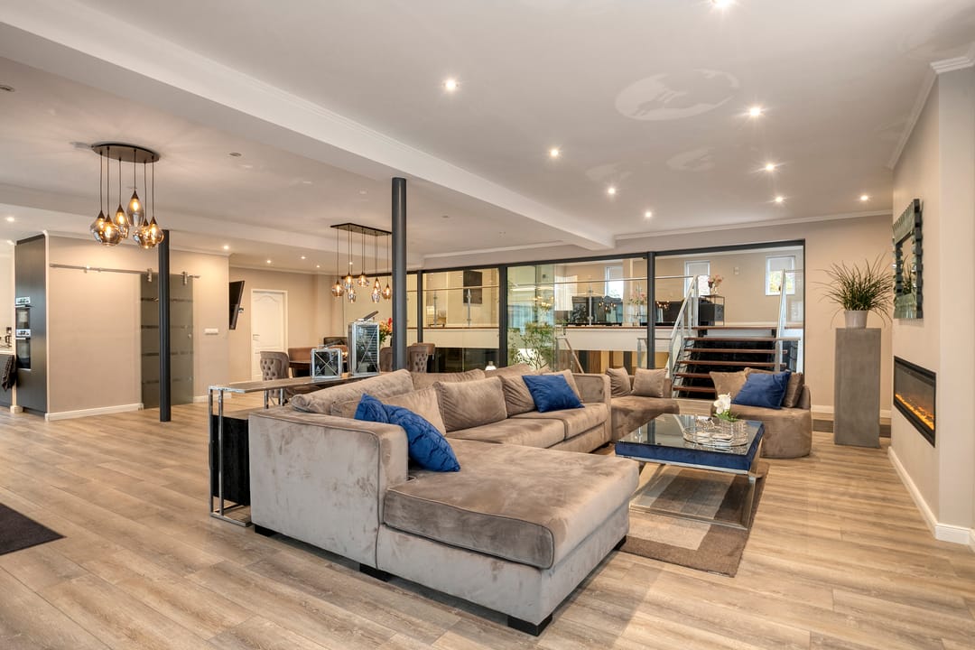 Photo 2 of Larenseweg 23