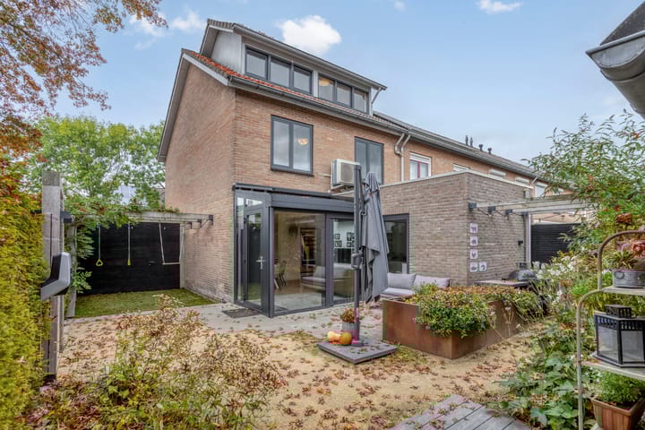 Photo 41 of Saturnusstraat 33