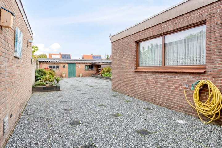 Foto 26 van Voorstraat 49