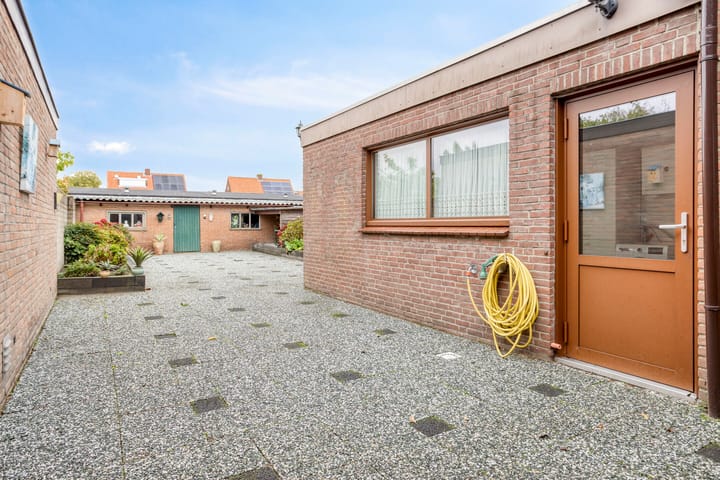 Foto 29 van Voorstraat 49