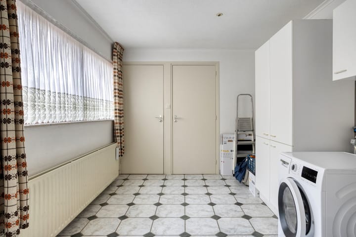 Foto 15 van Voorstraat 49