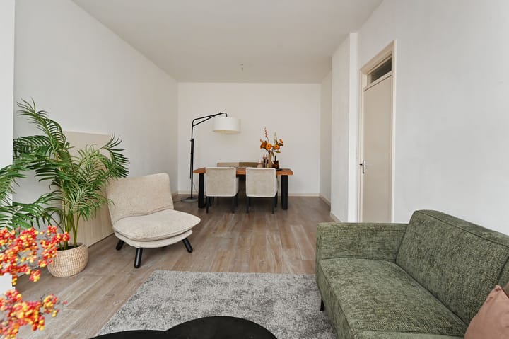 Photo 10 of Pijnboomstraat 40