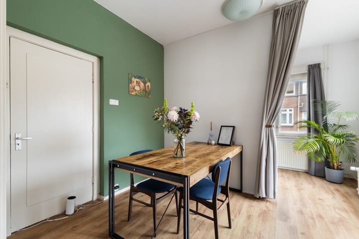 Photo 37 of Jan van Scorelstraat 141