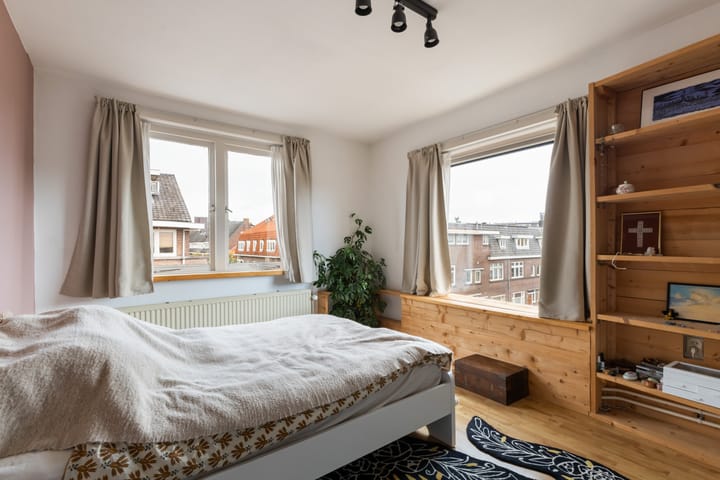 Photo 56 of Jan van Scorelstraat 141