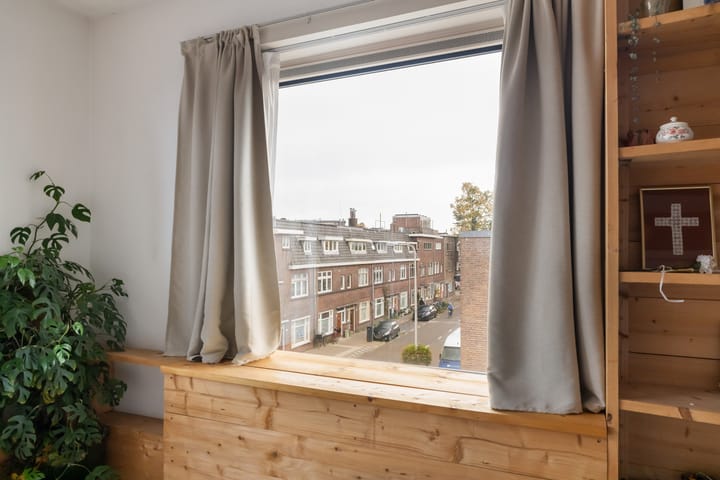 Photo 57 of Jan van Scorelstraat 141