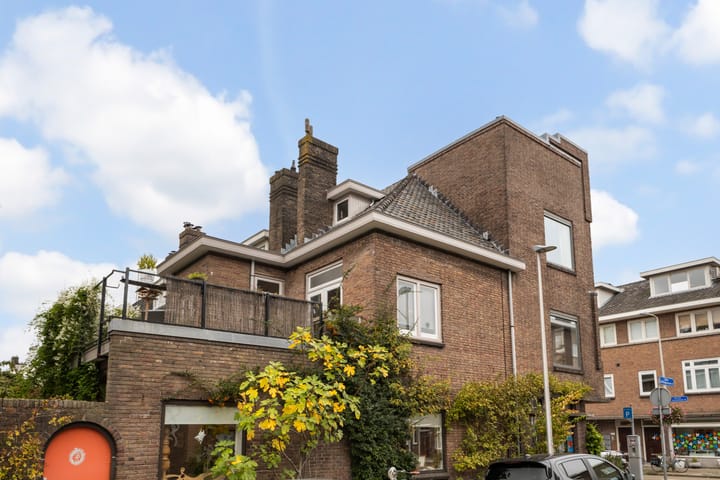 Photo 6 of Jan van Scorelstraat 141