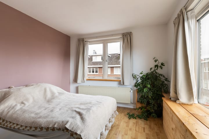 Photo 58 of Jan van Scorelstraat 141